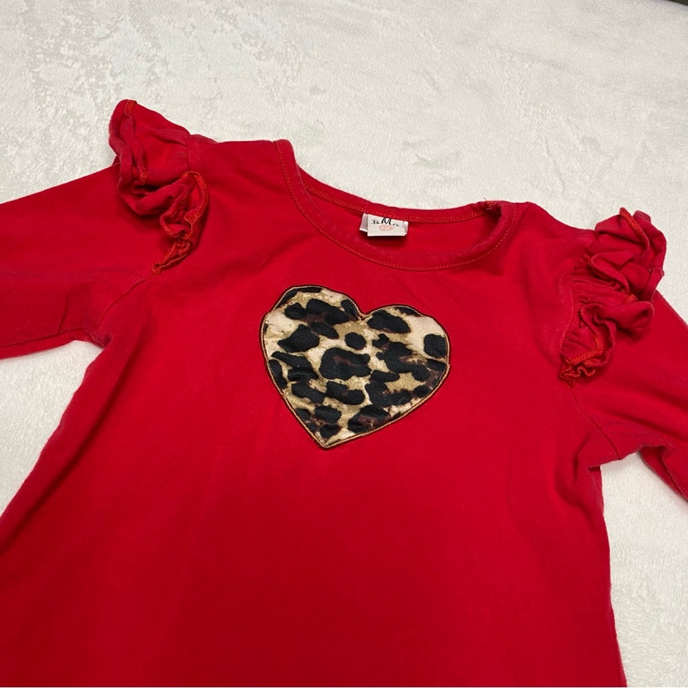 Toddler XL Girls Red Heart Leopard Appliqué Ruffle Three Quarter Sleeve Top